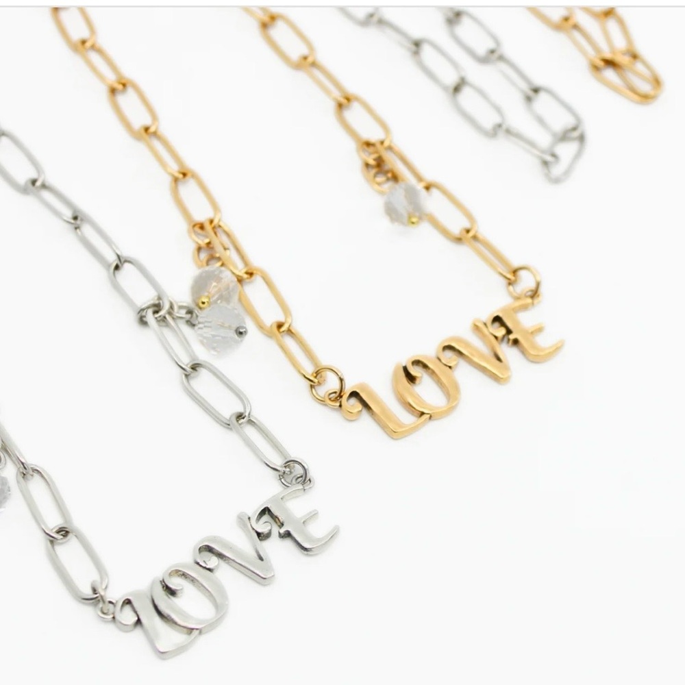 Katia Designs Chic Gold 'LOVE' Pendant Necklace